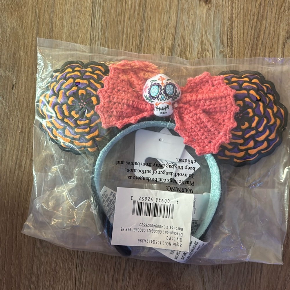 Minnie ears NWT